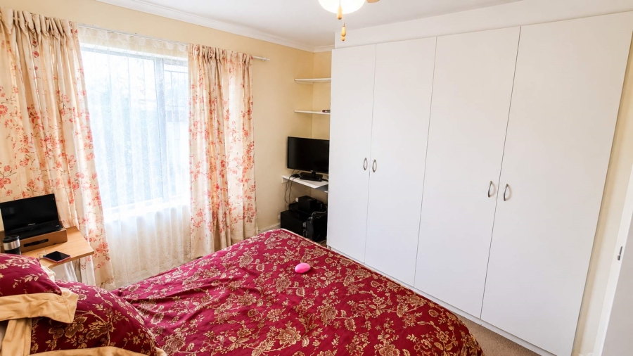 2 Bedroom Property for Sale in Sonstraal Heights Western Cape
